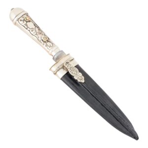 SILVER CHISELED KNIFE